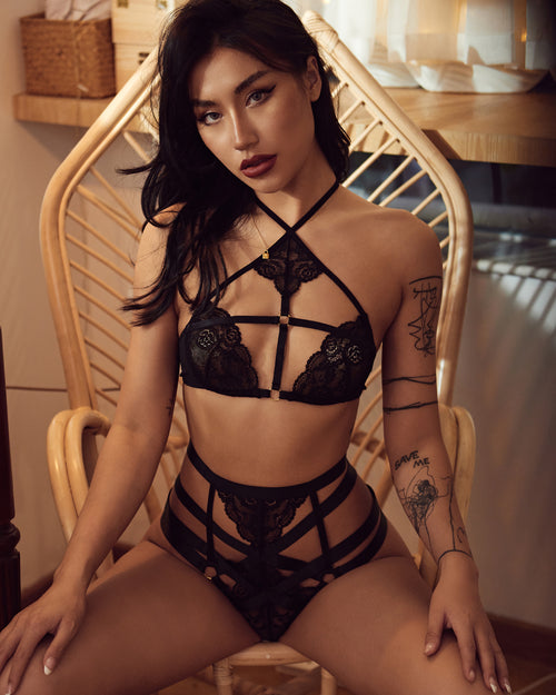 Isadora Halter Bra Set