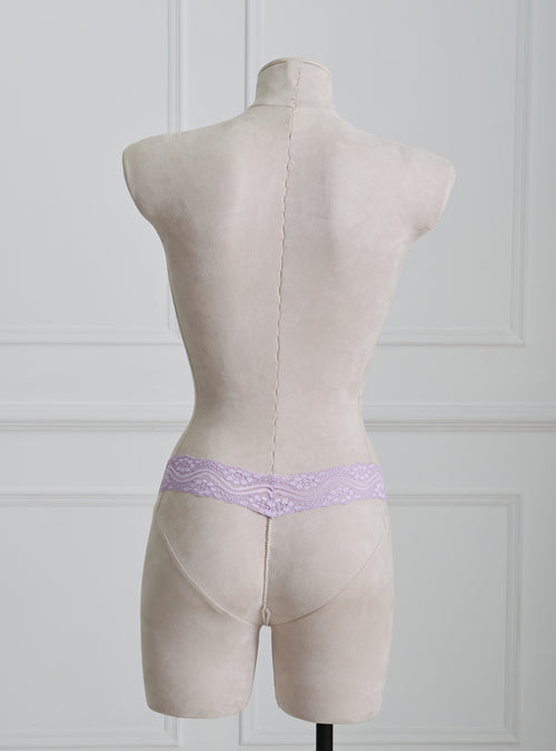 Lavender lace Pearl Chain Ouvert thong underwear with hand-made pearl chains, offering a refined blend of elegance and seduction. A must-have from our top lingerie brand.